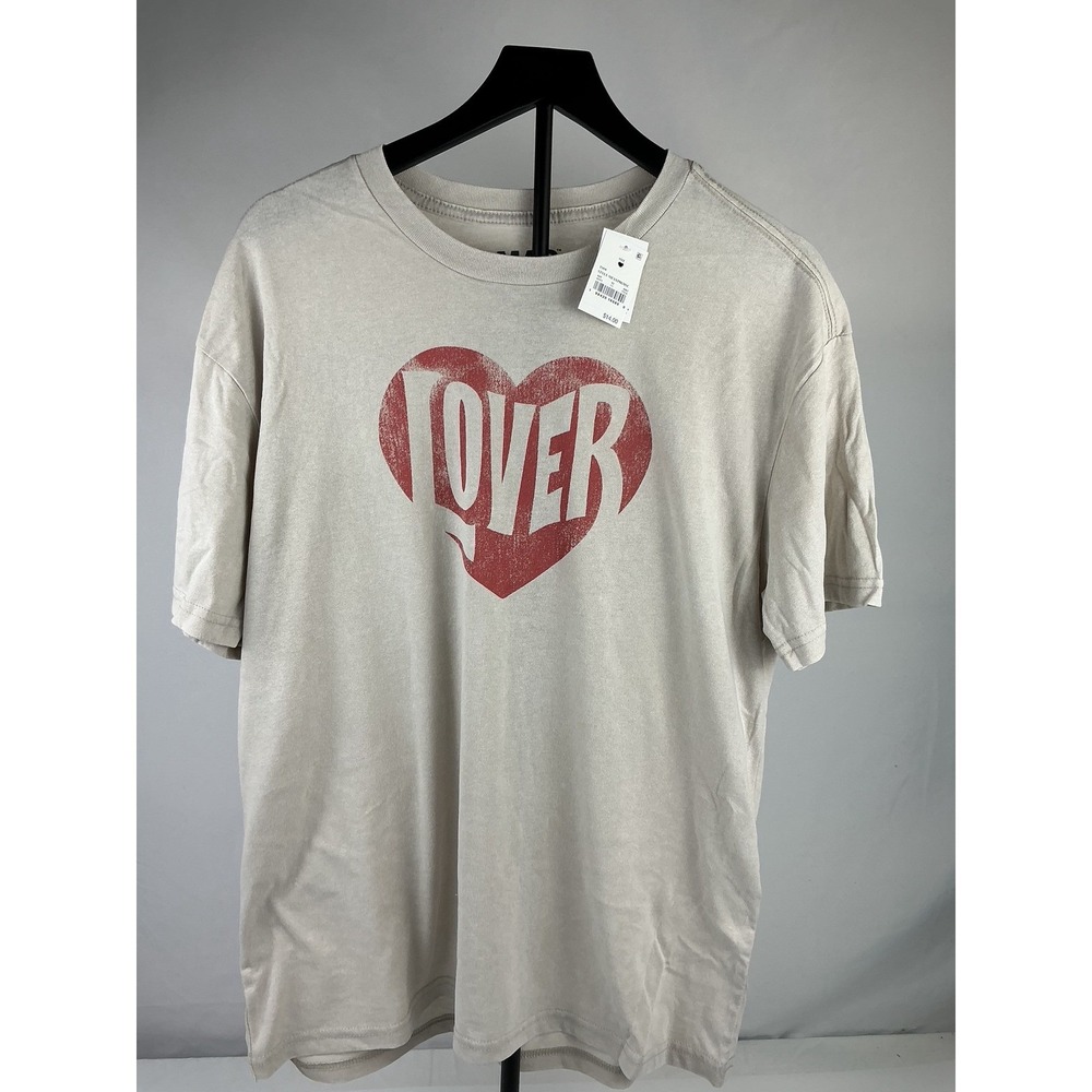 NWT MAD ENGINE Lover Heart Graphic T-Shirt Top Women's Crew‎ Neck Short Sleeve M